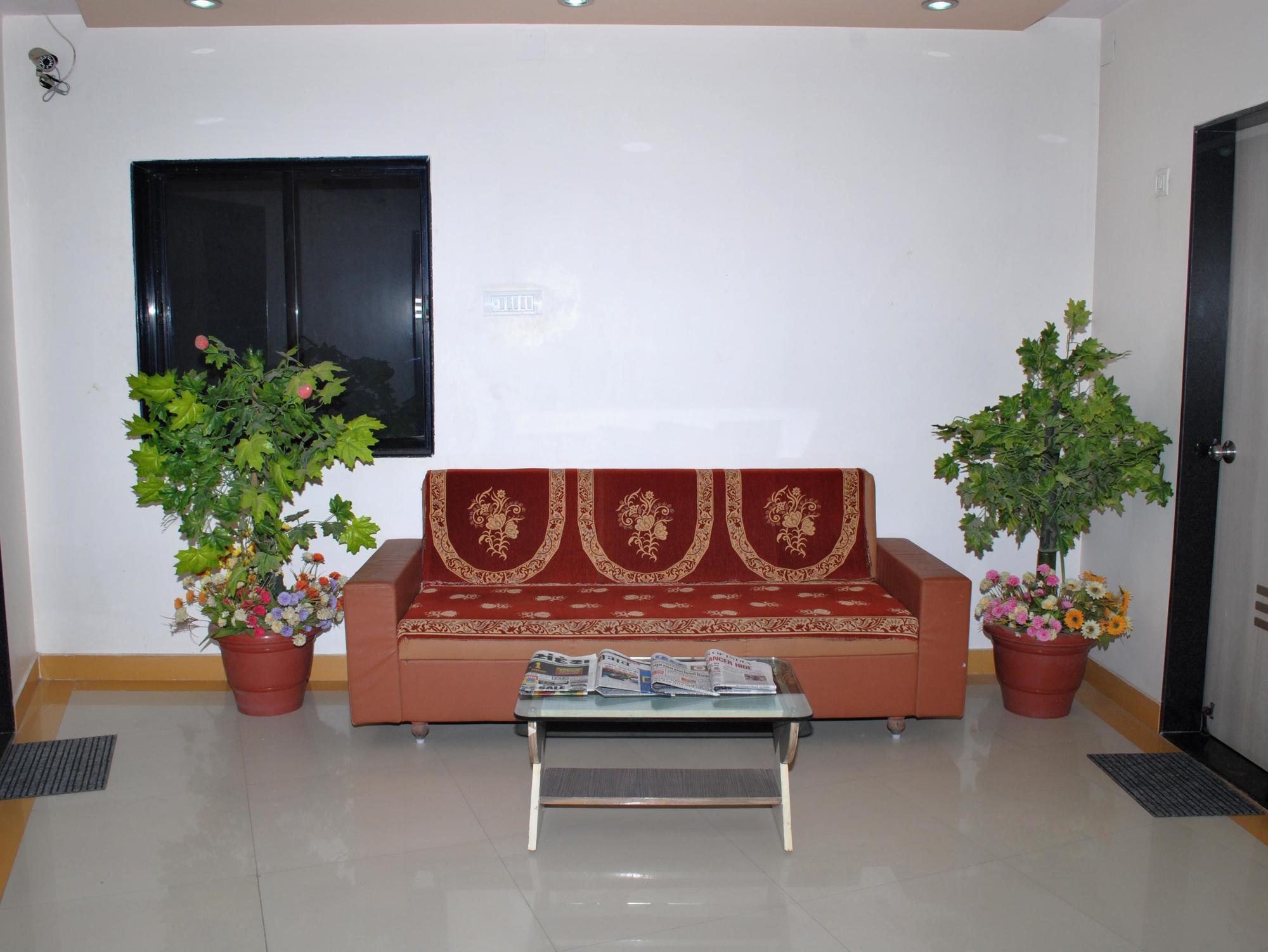 Oyo 14943 Shubh Suvidha Hotel Somnath Ngoại thất bức ảnh