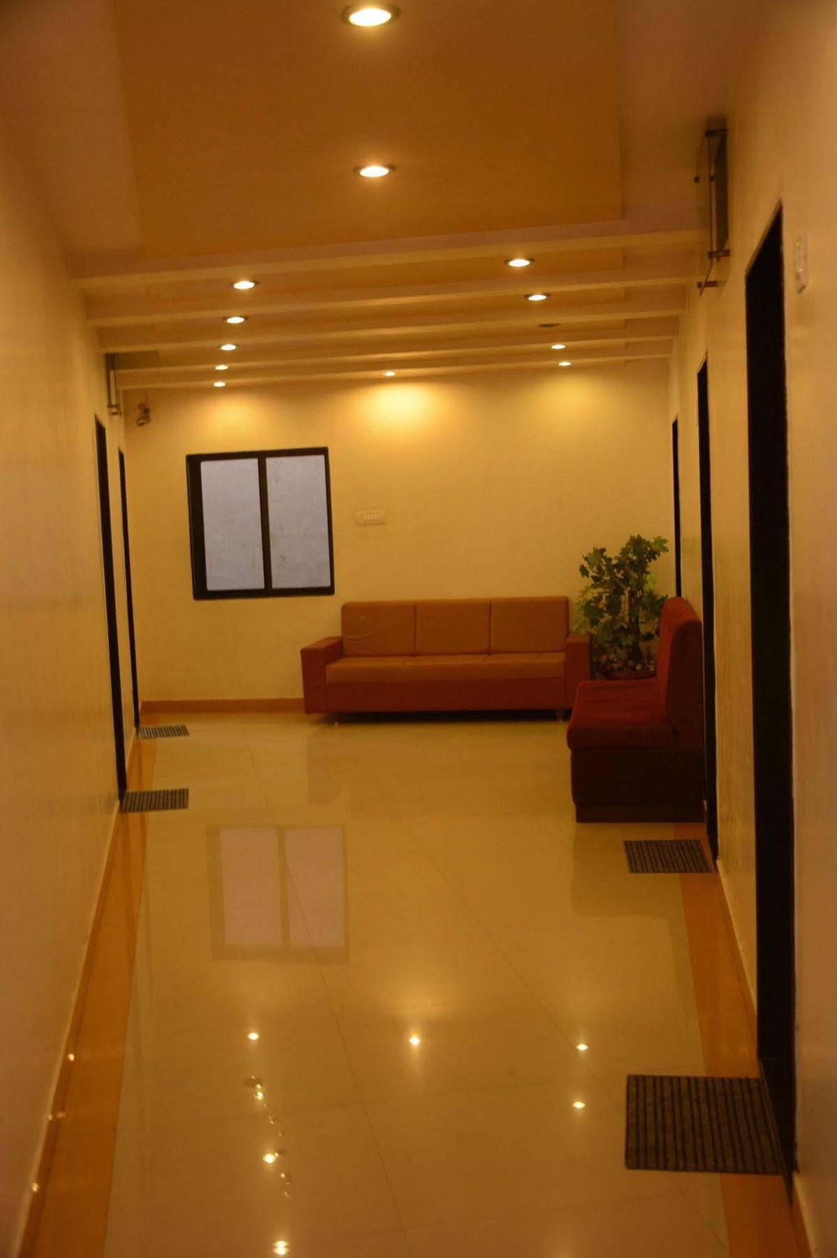 Oyo 14943 Shubh Suvidha Hotel Somnath Ngoại thất bức ảnh